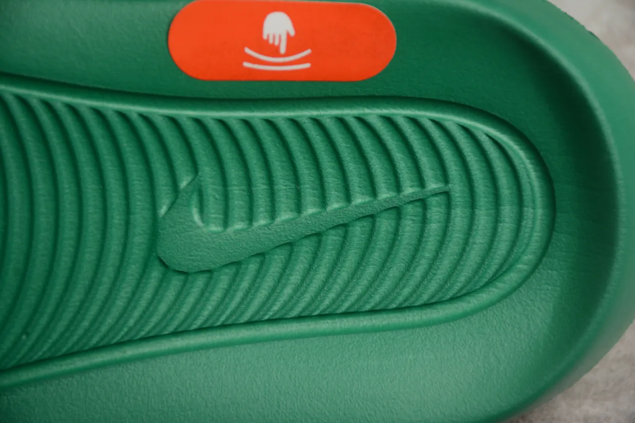 Nike SB Slide أخضر أبيض برتقالي صنادل 3