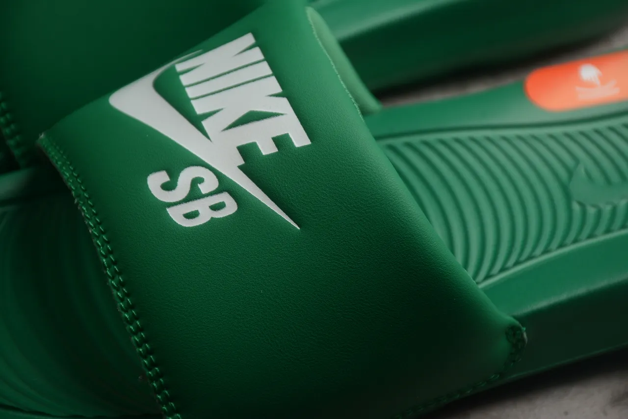 Nike SB Slide أخضر أبيض برتقالي صنادل 6