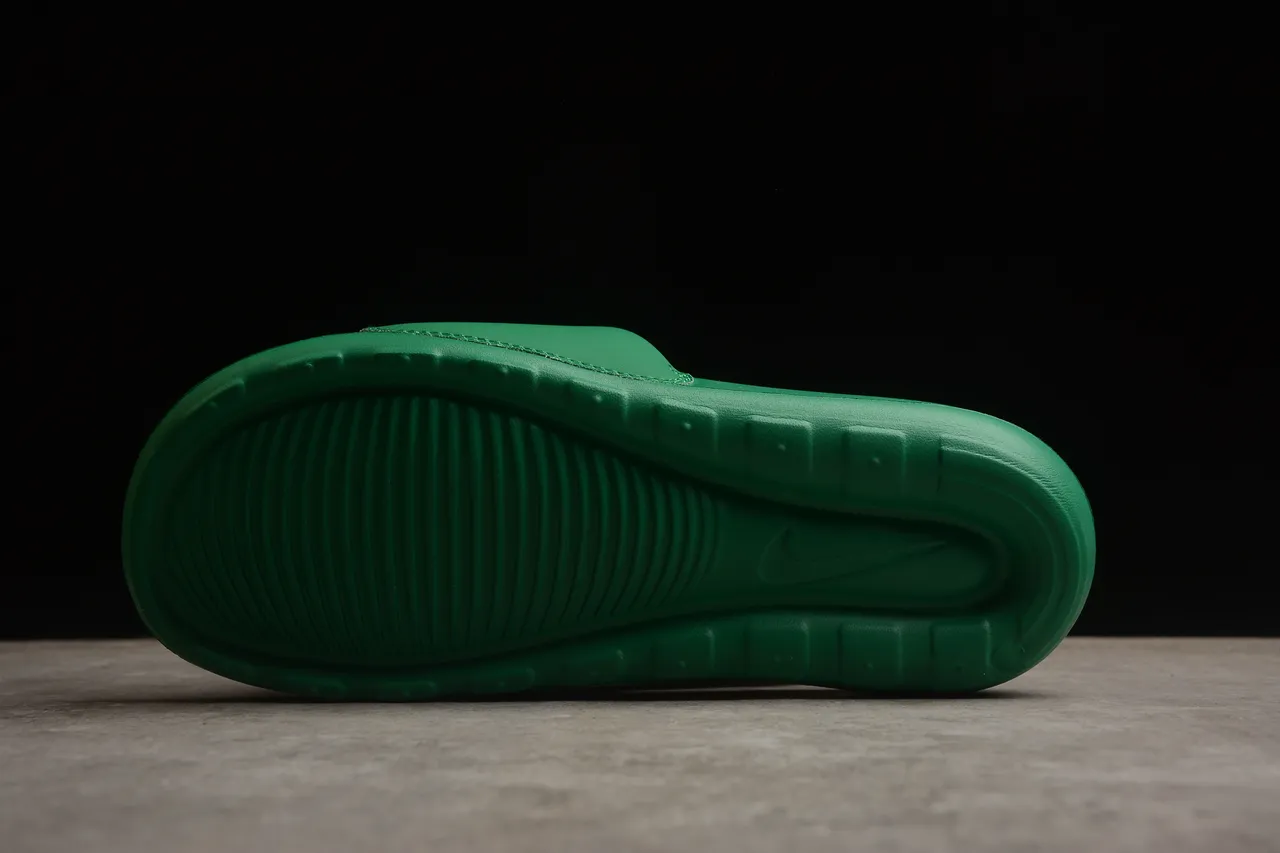 Nike SB Slide أخضر أبيض برتقالي صنادل 9