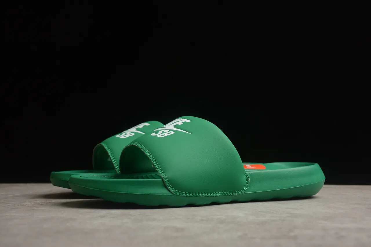 Nike SB Slide أخضر أبيض برتقالي صنادل 12