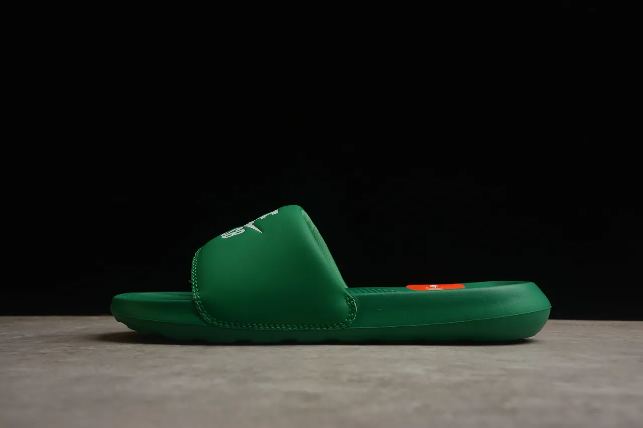 Nike SB Slide أخضر أبيض برتقالي صنادل 13