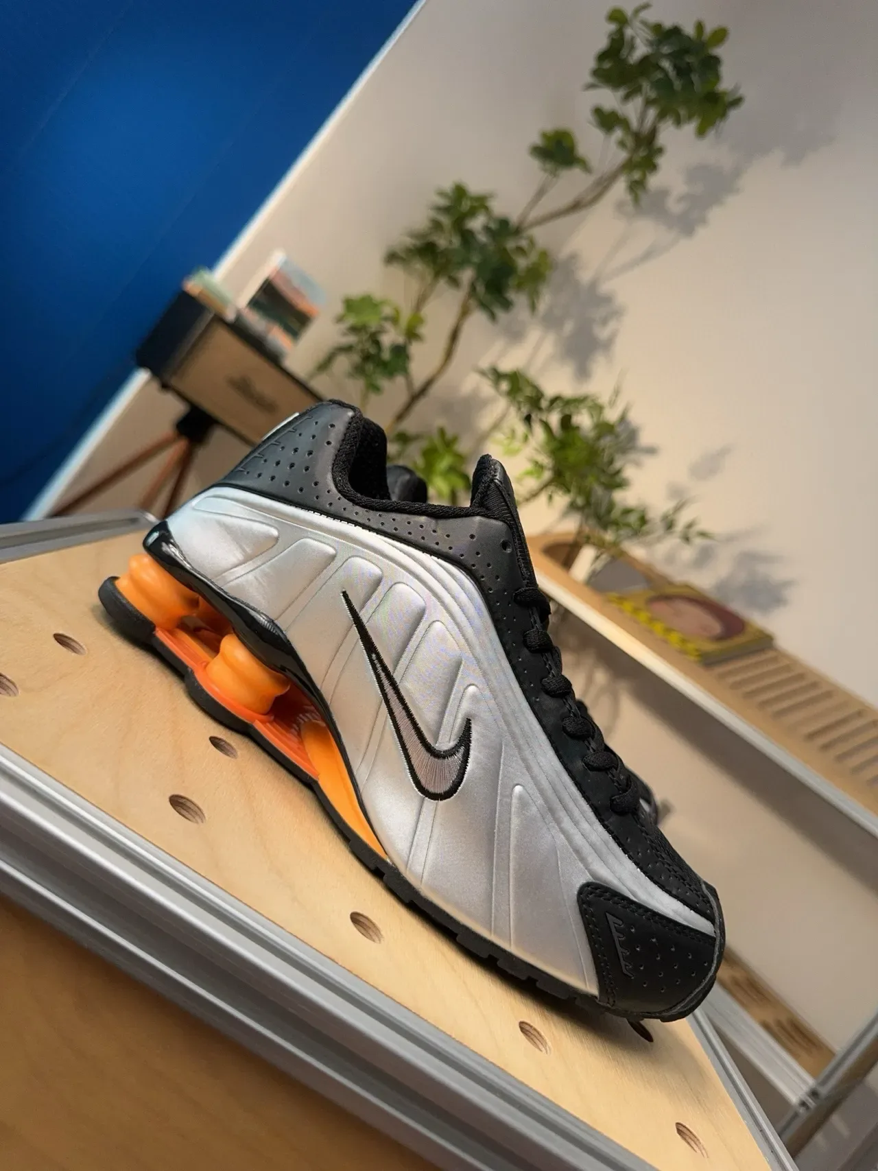 Nike Silver Orange Molded Side Panels Perforated Black Overlays Lifestyle Sneakers 3