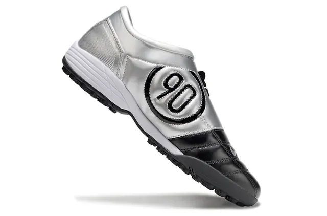 Nike Total 90 III أسود أبيض فضي أحذية كرة القدم Turf 6