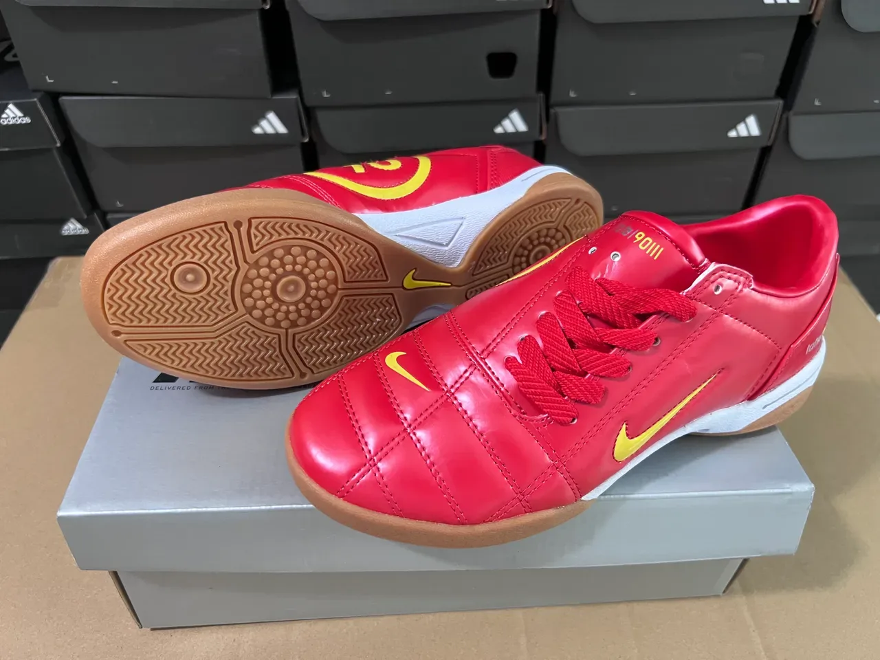 Nike Total 90 III লাল হলুদ ইন্ডোর সকার জুতো 8