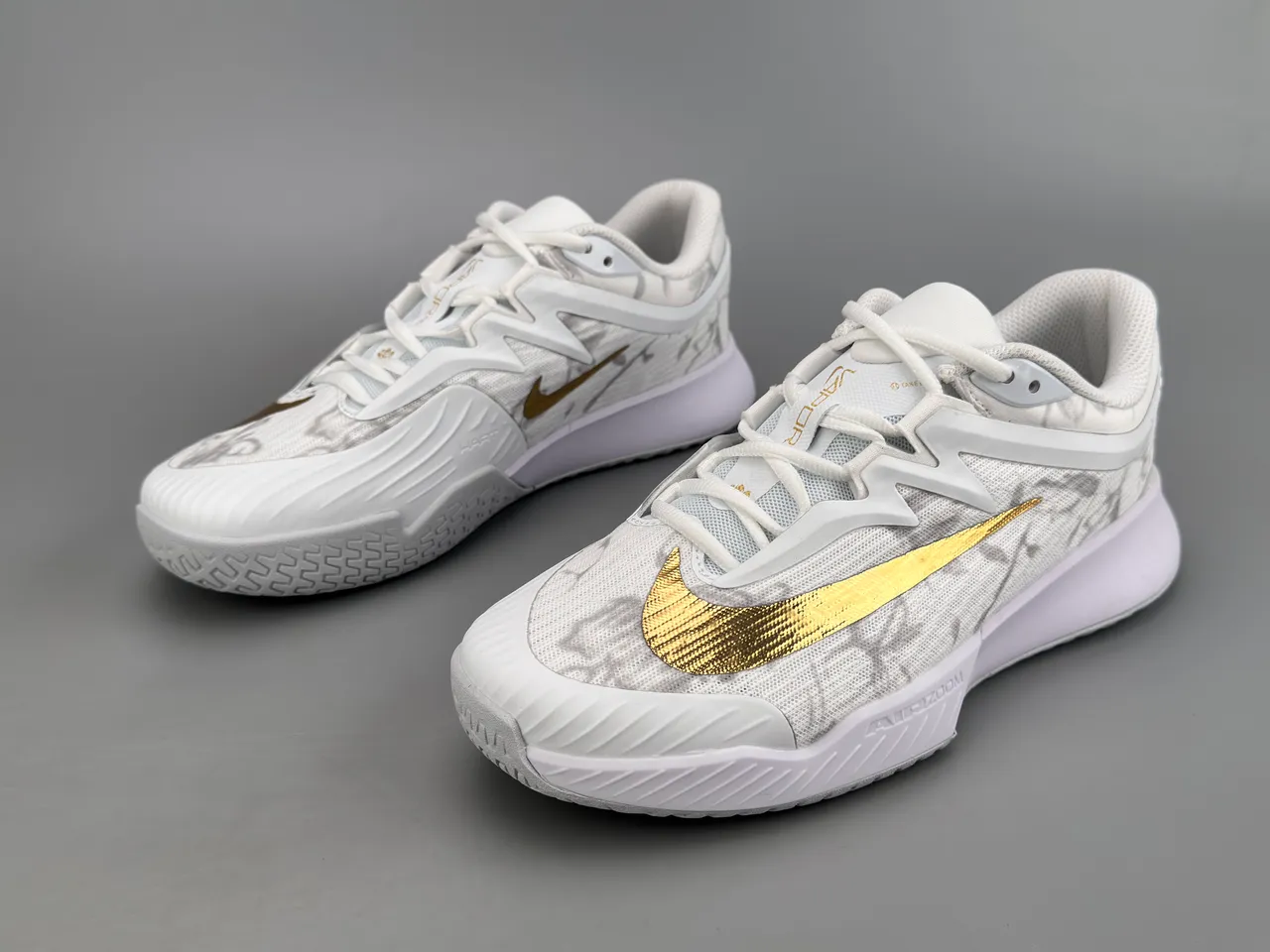 Nike Vaporwave White Gold Mesh Running Shoes 9