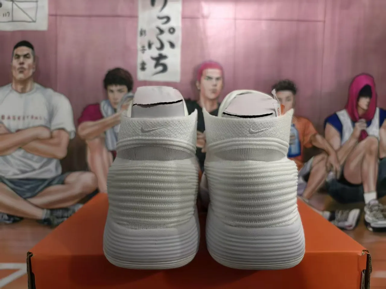 Nike Tênis de Basquete Alto de Malha Branco e Prateado 2