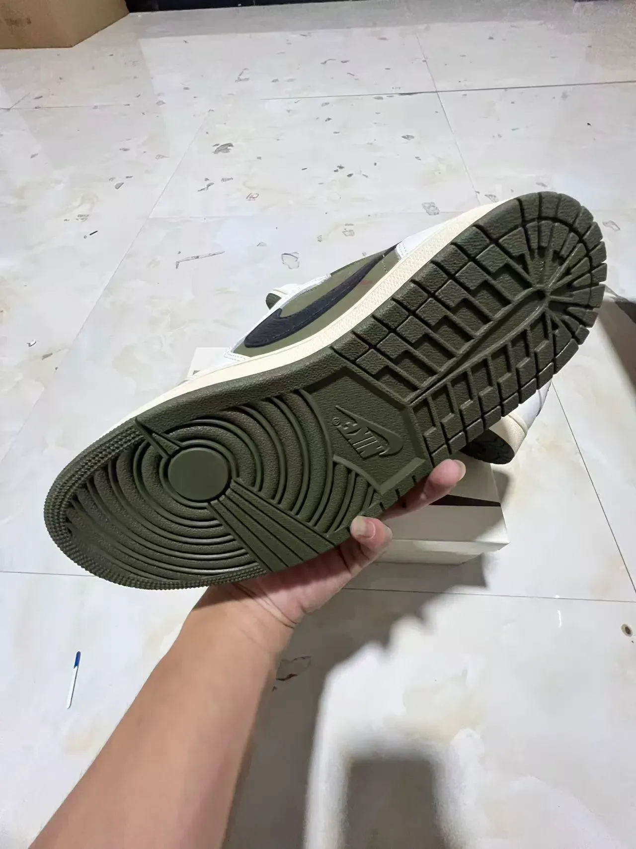 Nike White Army Green Low-Top Layered Leather Lifestyle Sneakers 6