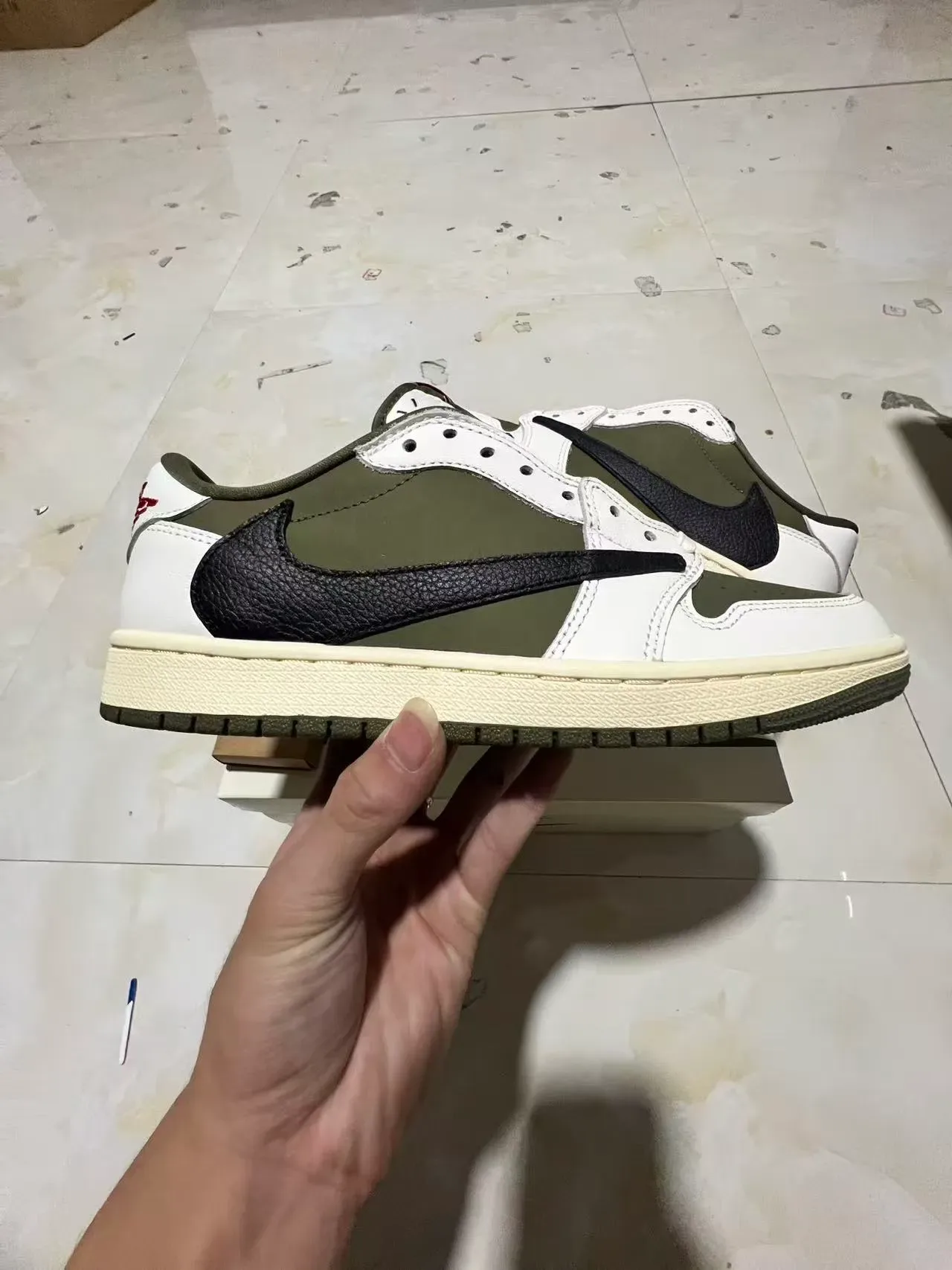 Nike White Army Green Low-Top Layered Leather Lifestyle Sneakers 7