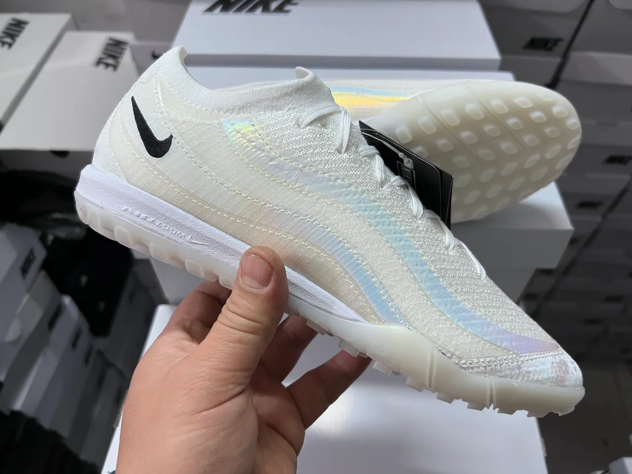 Nike White Black Knit Upper Iridescent Overlay Turf Soccer Shoes 6