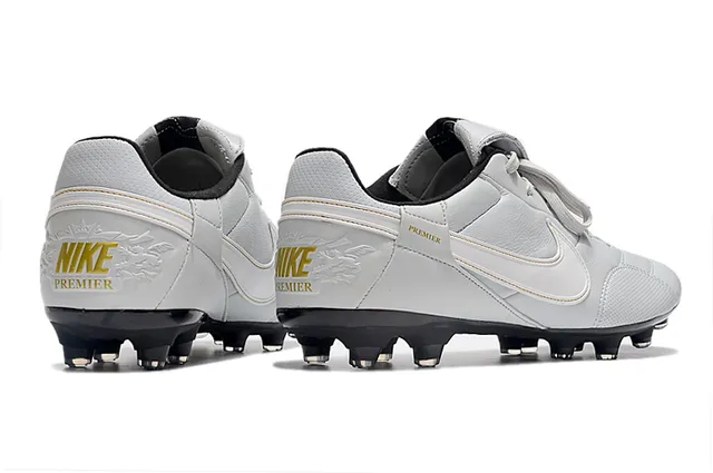 Nike Branco Preto Baixo-Corte Couro-Sintético Híbrido Superior Terreno Firme Sapatos de Futebol 11