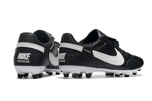 Nike Branco Preto Baixo-Corte Couro-Sintético Híbrido Superior Terreno Firme Sapatos de Futebol 23