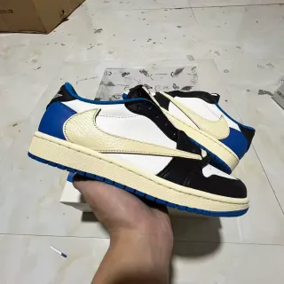 Nike حذاء رياضي أسلوب حياة أبيض أزرق جلد وصناعي تباين اللون