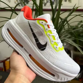 Nike सफेद नारंगी इंजीनियर मेश अपर विजिबल एयर जूम यूनिट रनिंग शूज