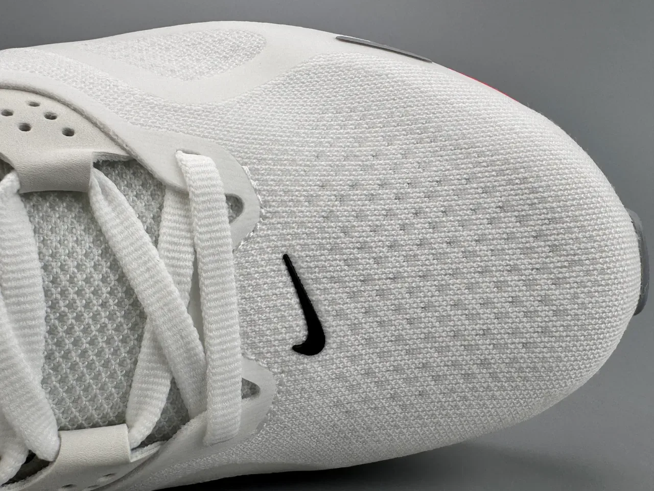 Chaussures de course Nike blanc rouge avec upper en mesh ingénierie Reactx technologie de semelle intermédiaire 6