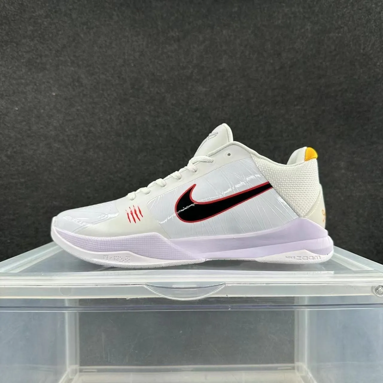 Nike Zoom Kobe IV Bruce Lee blanc violet chaussures de basket 2