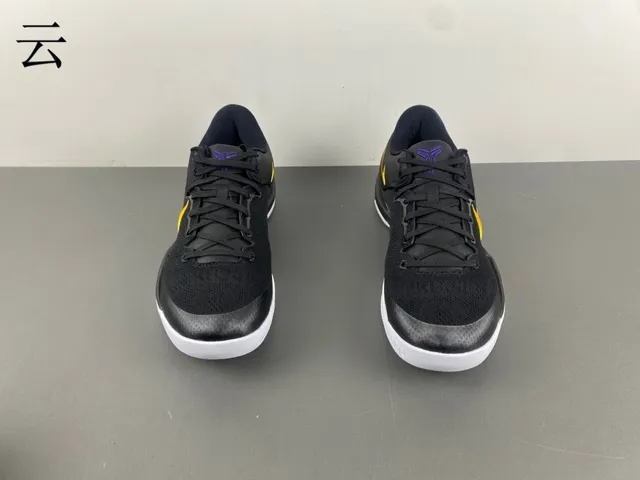 耐克 Zoom Kobe VIII 黑金篮球鞋 9
