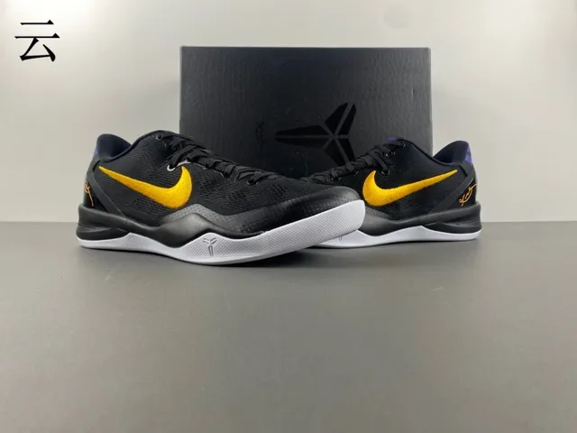 耐克 Zoom Kobe VIII 黑金篮球鞋 12
