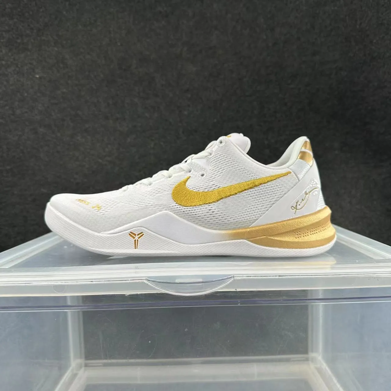 Nike Zoom Kobe VIII White Gold Tênis de Basquete 2