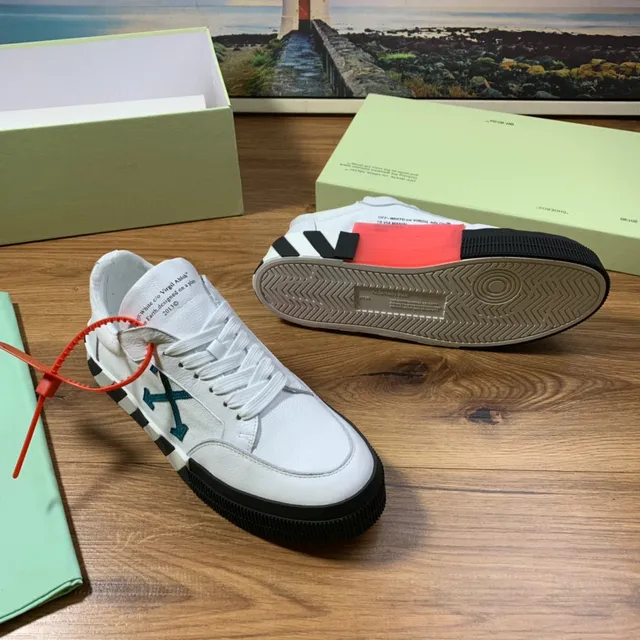 Off-White Diagonal Arrow Sneaker White Black Striped Platform Lifestyle Sneakers 6