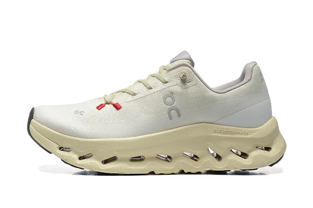 On भेज लाल इंजीनियर किट अपर ओपन सेल क्लाउडटेक फेज मिडसोल रनिंग शूज 5