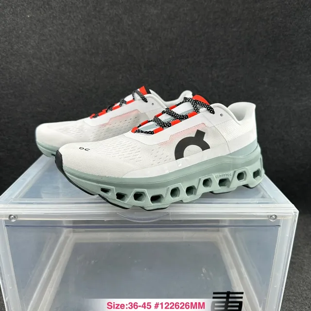 On Cloudmonster 白薄荷绿跑步鞋 4