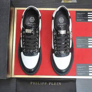 Philipp Plein काला और सफेद पेटेंट एकसेंट लाइफस्टाइल स्नीकर