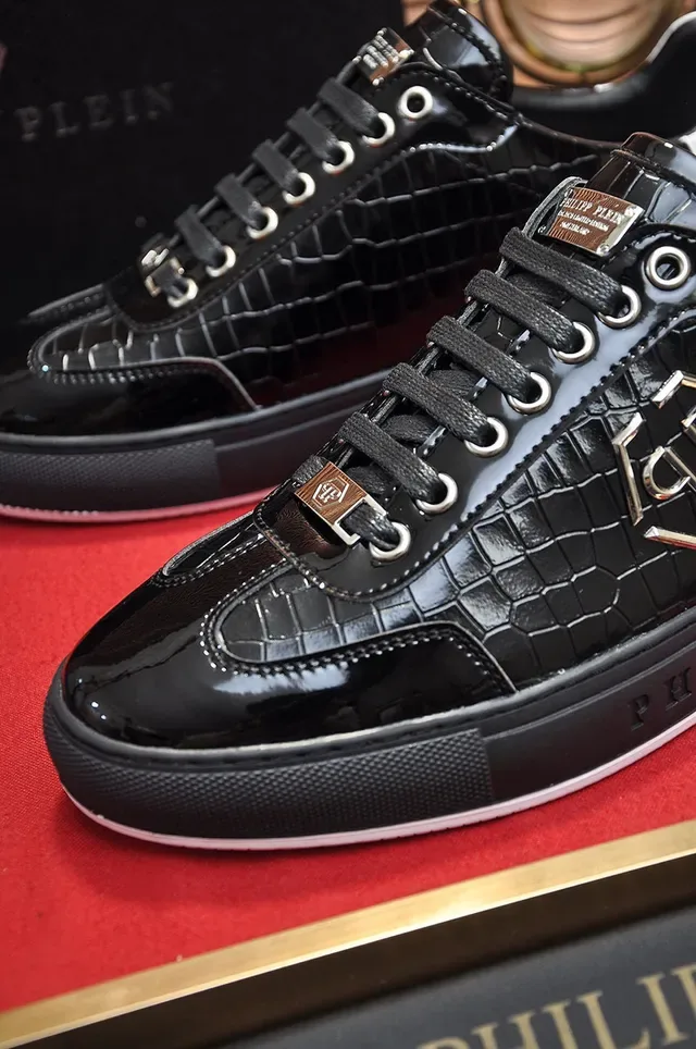 Philipp Plein लाइफस्टाइल स्नीकर काला सिल्वर क्रोकोडाइल एम्बॉस्ड पेटेंट लेदर हैक्सागोनल पीपी लोगो लाइफस्टाइल स्नीकर 3