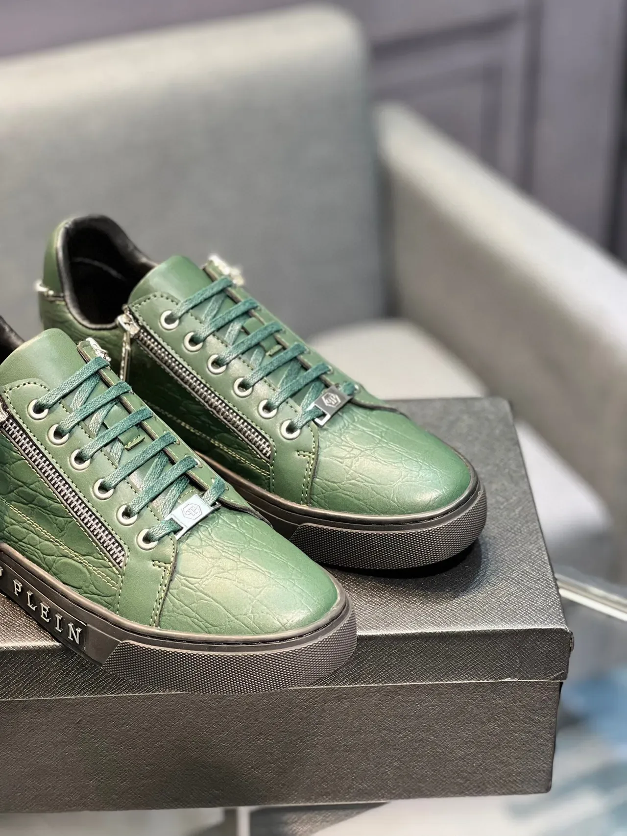 Philipp Plein Sport Vert Noir Cuir Embossé Crocodile Détail Fermeture Éclair Côté Sneakers Lifestyle 8