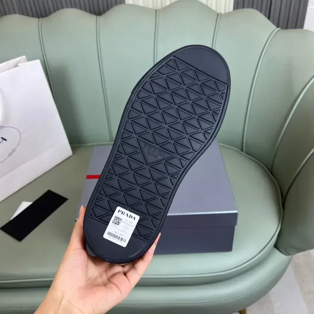 Prada Tênis Lifestyle Todo Preto Malla e Capa Glossy 3