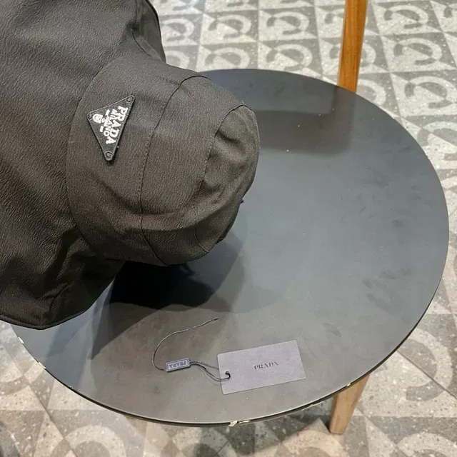 Prada Chapéu Bucket Preto Tecido Texturizado Amassado Coroa Estruturada 5