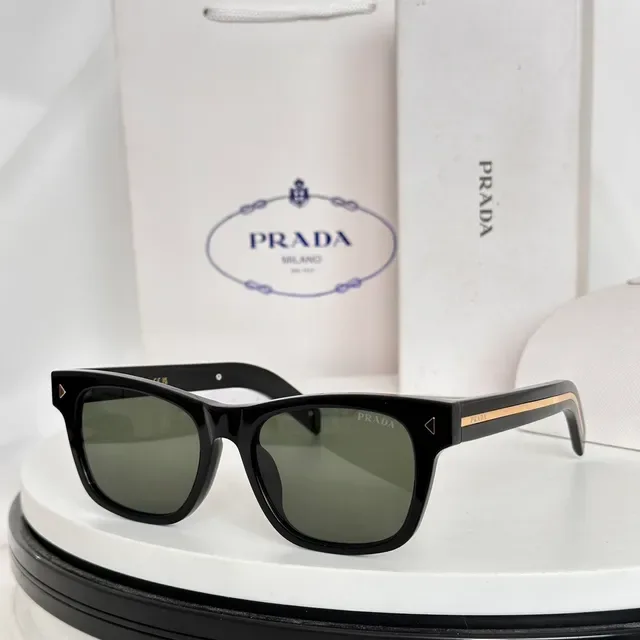 Prada Gafas de Sol Marco Rectangular de Acetato Marrón Dorado 6