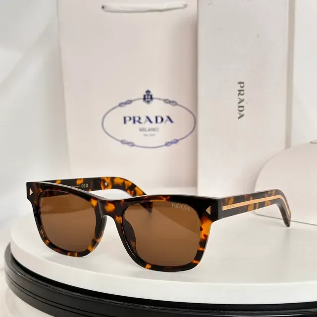 Prada Gafas de Sol Marco Rectangular de Acetato Marrón Dorado 8
