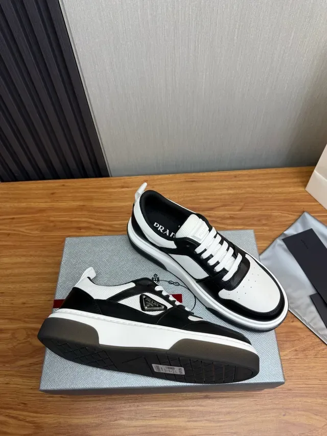 Prada Cloudbust preto e branco tênis lifestyle 5