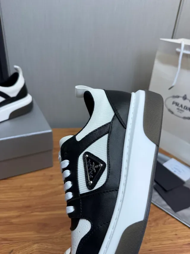 Prada Cloudbust preto e branco tênis lifestyle 9