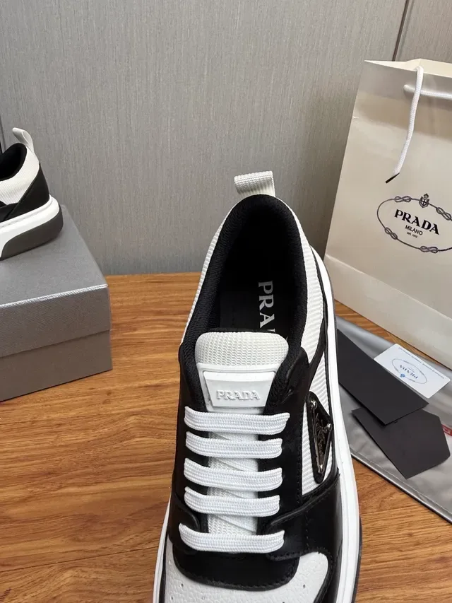 Prada Cloudbust preto e branco tênis lifestyle 10