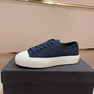 Prada Cloudbust Zapatillas Lifestyle de Lona Azul Marino Low-Top