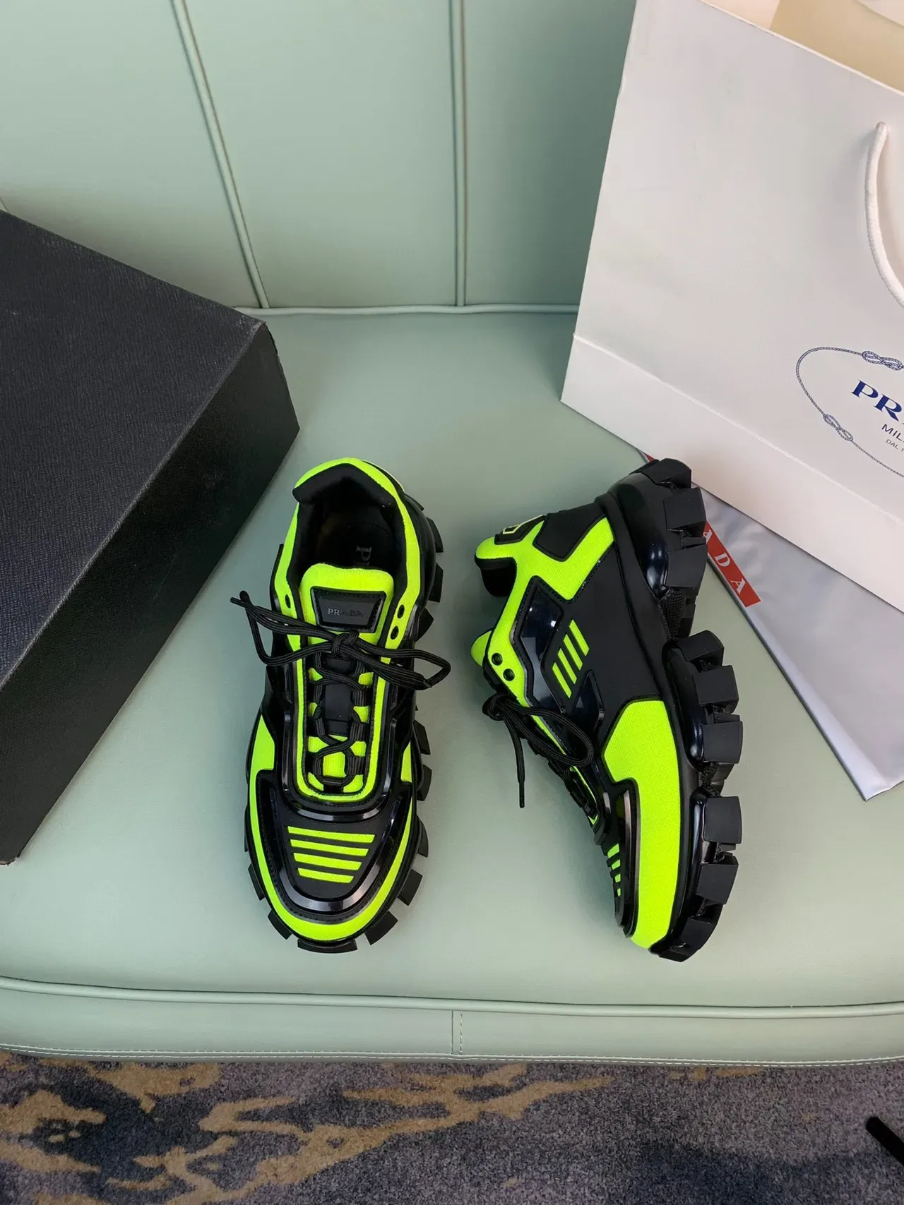 Prada Cloudbust Sneakers Chunky Vert Néon et Noir 5