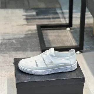 Prada Cloudbust 白色灰色 套穿式弹性覆面乐福鞋