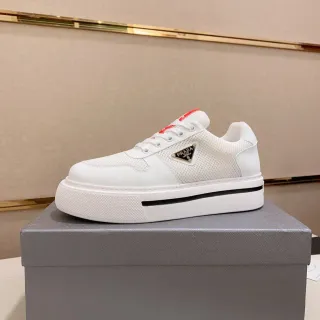 Prada Cloudbust Zapatillas lifestyle blancas de malla y cuero plataforma
