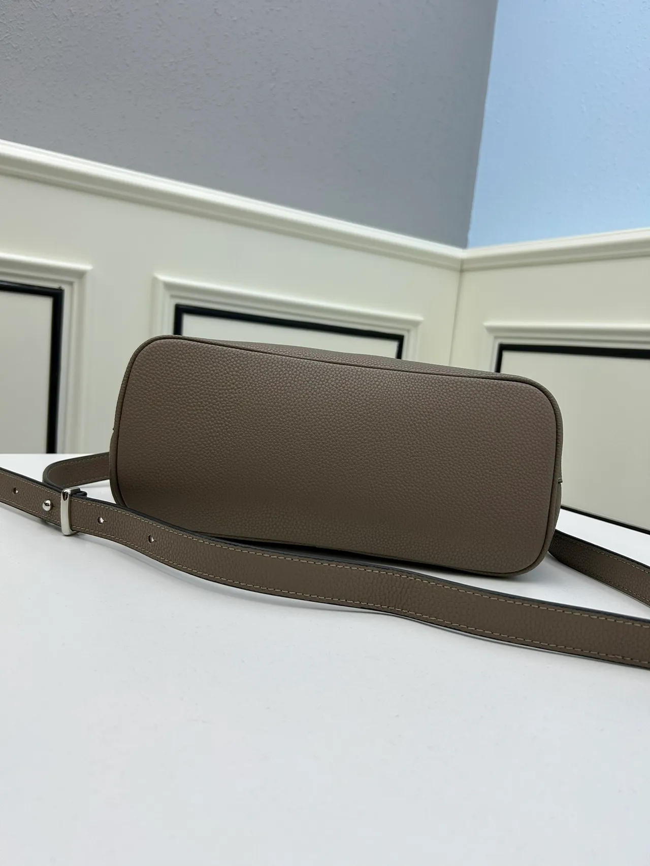 Prada Galleria 结构化粒面皮革豆沙色托特包 4