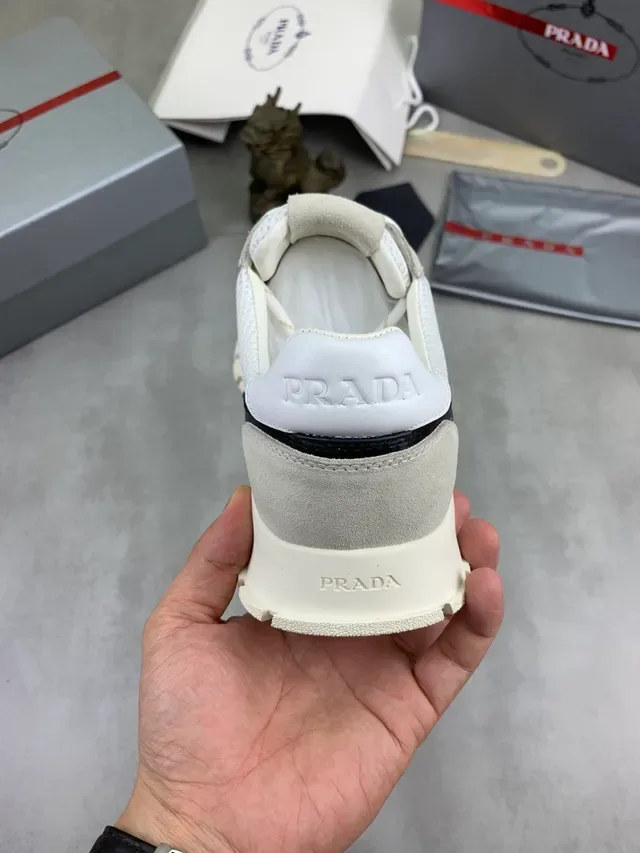 Prada Sneakers Lifestyle en Maille et Daim Low-Top 3