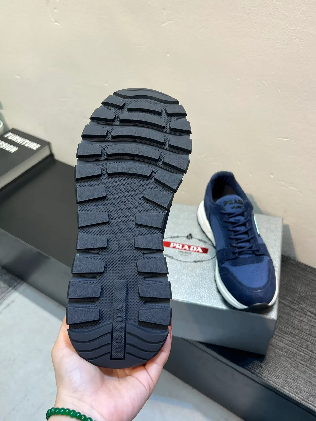 Prada Navy White সুয়েড এবং নাইলন আপার চাঙ্কি মিডসোল লাইফস্টাইল স্নিকার 9