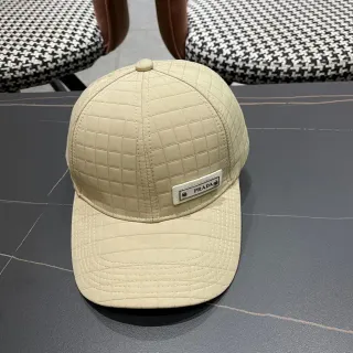 Prada 绗缝网格棒球帽