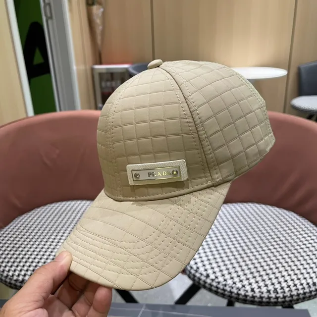 Prada Casquette Matelassée Grille 4