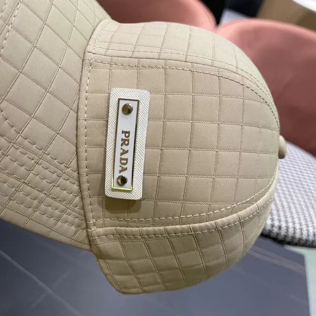 Prada Casquette Matelassée Grille 5