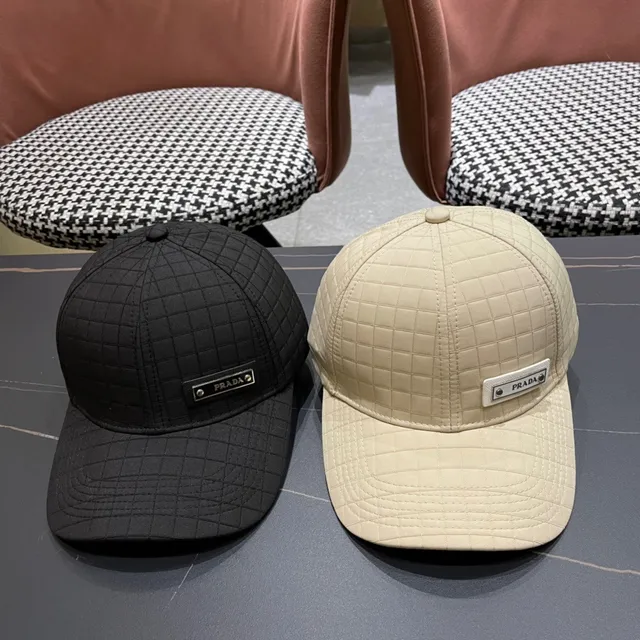 Prada Casquette Matelassée Grille 10