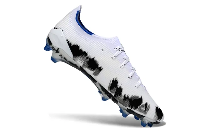 Puma Future Z Chaussures de football Blanc Bleu Basse Coupe Empeigne Maille Lacets Asymétriques Sol Ferme 2