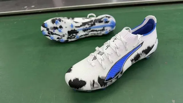 Puma Future Z Chaussures de football Blanc Bleu Basse Coupe Empeigne Maille Lacets Asymétriques Sol Ferme 8