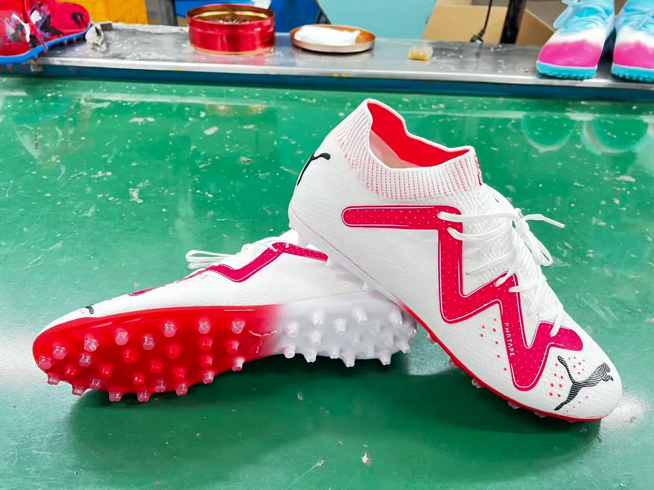 Puma Future Z 白红 针织袜式鞋面 人工草地足球鞋 8
