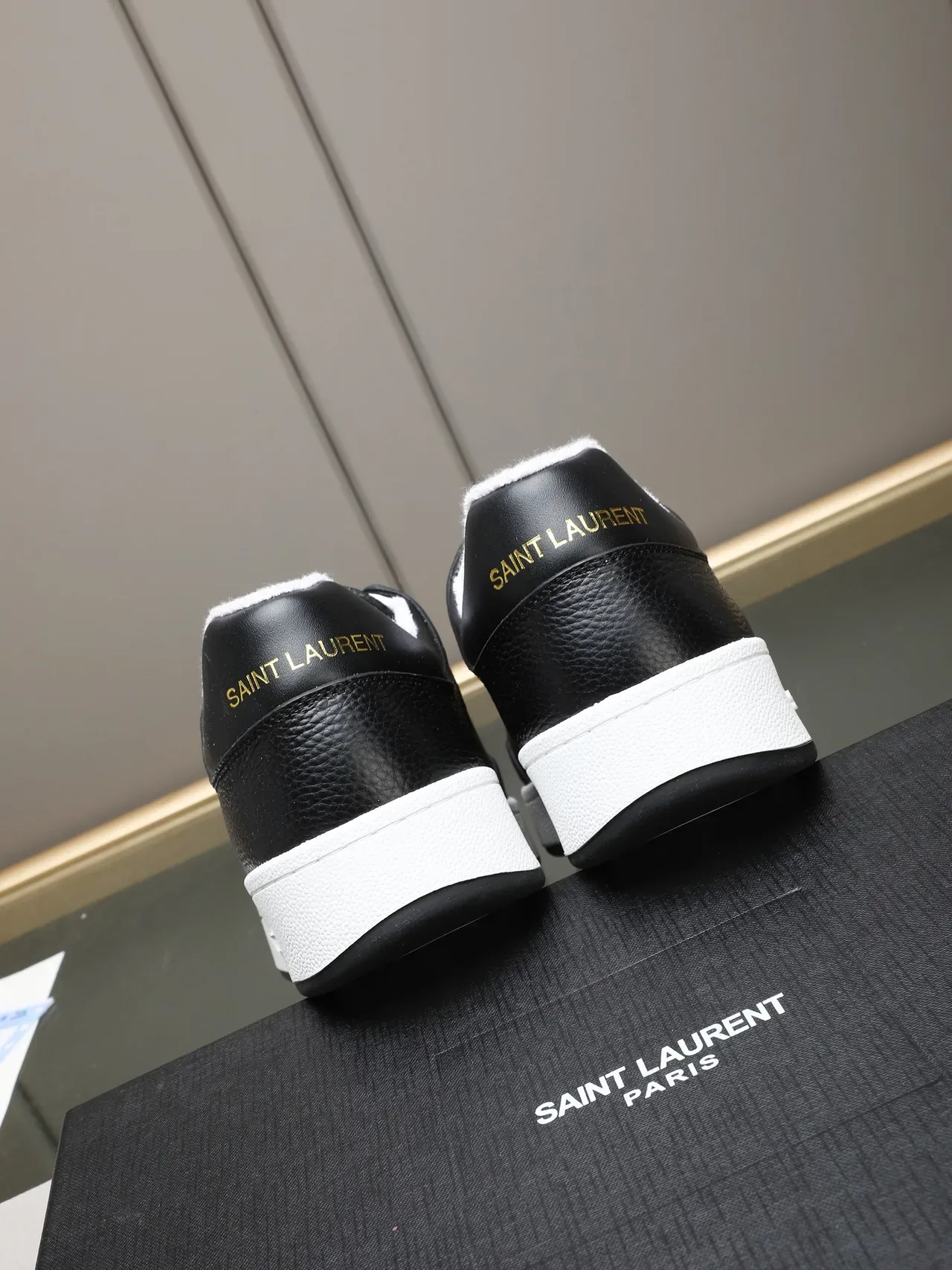 Saint Laurent 黑色白色 粒面皮革鞋面 穿孔鞋头 生活方式运动鞋 3